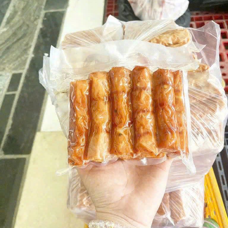 sỉ nem nướng nha trang